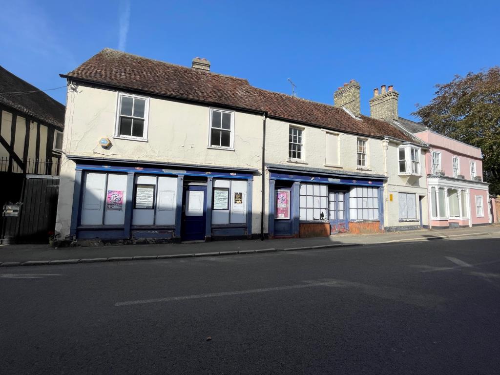 Lot: 5 - FREEHOLD MIXED USE DEVELOPMENT OPPORTUNITY WITH PLANNING - Former news agents Church Street Coggeshall for conversion